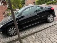 Gebraucht Peugeot 206 CC 106 PS (77 kW) 2000 Schwarz Cabrio