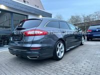Gebraucht Ford Mondeo Titanium 179 PS (131 kW) 2015 Grau Kombi