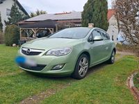 Gebraucht Opel Astra Edition 110 PS (80 kW) 2012 Grün Limousine