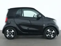 Gebraucht Smart ForTwo Coupé Passion 60 kW (82 PS) 2022 Schwarz Kleinwagen