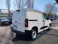 Używany Opel Combo Basis 102 KM (75 kW) 2025 Biały Minivan
