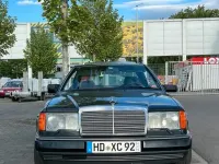 Second-hand Mercedes E300 180 CP (132 kW) 1992 Negru Coupe