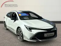 Neu Toyota Corolla 140 PS (102 kW) 2025 Weiss Kombi