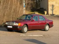 Gebraucht Mercedes 200 118 PS (86 kW) 1990 Rot Limousine