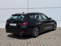 Gebraucht BMW 320 194 PS (142 kW) 2023 Schwarz Kombi
