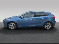 Gebraucht Volvo V40 You! 122 PS (89 kW) 2016 Blau Limousine