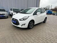 Gebraucht Hyundai ix20 Passion 90 PS (66 kW) 2017 Weiß Kleinwagen