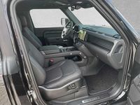 Gebraucht Land Rover Defender 252 PS (185 kW) 2026 Santorini black SUV