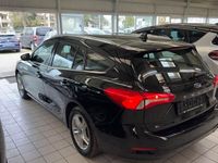 Gebraucht Ford Focus Cool & Connect 125 PS (91 kW) 2020 Schwarz Kombi
