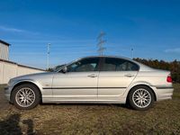 Używany BMW 320 170 KM (125 kW) 2001 Srebrny Sedan/Limuzyna