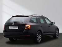 gebraucht Skoda Octavia Combi Ambition 2.0 TDI DSG Navi CarPlay