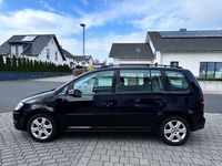 Gebraucht VW Touran 105 PS (77 kW) 2010 Schwarz Van / Kleinbus