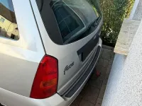 Gebraucht Ford Focus 90 PS (66 kW) 2000 Silber Kombi