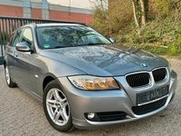 Gebraucht BMW 318 143 PS (105 kW) 2012 Grau Kombi