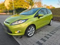 Gebraucht Ford Fiesta Trend 97 PS (71 kW) 2011 Grün Limousine