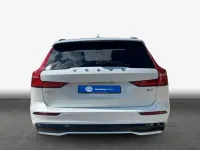 Gebraucht Volvo V60 Plus 197 PS (144 kW) 2025 Crystal weißperleffekt Kombi