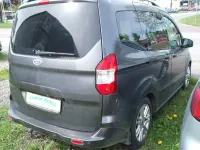 Gebraucht Ford Tourneo Courier Titanium 101 PS (74 kW) 2016 Grau Van / Kleinbus