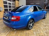 gebraucht Skoda Octavia 2.0 TDI RS BiXenon Tempomat Navi PDC