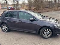 Gebraucht VW Golf VII LOUNGE 150 PS (110 kW) 2015 Violet Kleinwagen