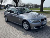Gebraucht BMW 318 143 PS (105 kW) 2008 Grau Kombi