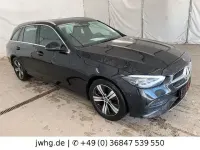 Gebraucht Mercedes C200 Avantgarde 163 PS (119 kW) 2022 Schwarz Kombi