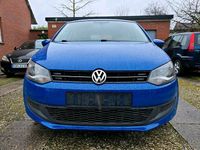 Gebraucht VW Polo 90 PS (66 kW) 2013 Blau Kleinwagen