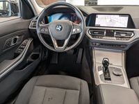 gebraucht BMW 318 iA Limousine AHK RFK LivCoPro Tempomat DrivAssi