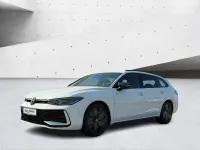 Gebraucht VW Passat R-line 193 PS (141 kW) 2025 Pure white Kombi