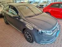 Gebraucht VW Polo 60 PS (44 kW) 2016 Grau Limousine
