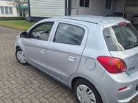 Gebraucht Mitsubishi Space Star Edition 71 PS (52 kW) 2018 Silber Kleinwagen