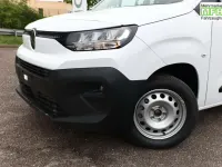 New Citroën Berlingo 131 HP (96 kW) 2025 White Minivan