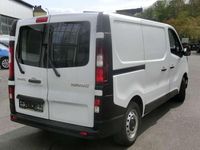 Gebraucht Renault Trafic Komfort 110 PS (80 kW) 2023 Mineral  weiß Van / Kleinbus