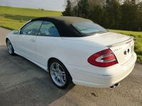 Gebraucht Mercedes CLK55 AMG AMG 367 PS (269 kW) 2005 Weiß Cabrio