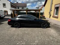Gebraucht Mercedes E220 Avantgarde 170 PS (125 kW) 2012 Schwarz Limousine