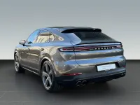 Gebraucht Porsche Cayenne 520 PS (382 kW) 2024 Quarzitgraumetallic (metallic) SUV