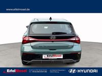 Neu Hyundai i20 Select 101 PS (74 kW) 2025 Grün Limousine