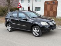 Gebraucht Mercedes ML320 224 PS (164 kW) 2006 Schwarz SUV
