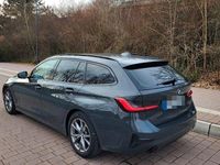 Gebraucht BMW 320 Advantage 190 PS (139 kW) 2020 Grau Kombi