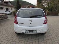 Gebraucht Dacia Sandero Ambiance 75 PS (55 kW) 2010 Arktisweiß Limousine