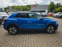 Gebraucht VW T-Roc Move 116 PS (85 kW) 2023 Ravennablau (metallic) SUV