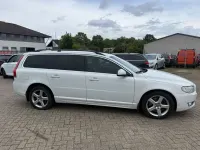 Gebraucht Volvo V70 Kinetic 215 PS (158 kW) 2014 Weiß Kombi