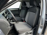 Gebraucht VW T-Roc Life 150 PS (110 kW) 2024 Grau (indiumgrau metallic) SUV