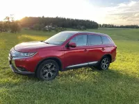 Gebraucht Mitsubishi Outlander Intense+ 150 PS (110 kW) 2020 Rot SUV