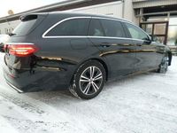 Gebraucht Mercedes E200 Avantgarde 160 PS (117 kW) 2022 Schwarz Kombi