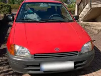 Gebraucht Toyota Starlet 69 PS (50 kW) 1996 Rot Kleinwagen