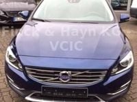 Gebraucht Volvo V60 Ocean Race 181 PS (133 kW) 2015 Blau metallic Kombi