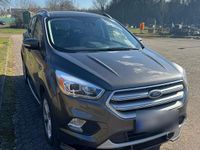 Gebraucht Ford Kuga Titanium 150 PS (110 kW) 2017 Grau SUV