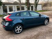 Gebraucht Volvo V40 120 PS (88 kW) 2018 Blau Limousine