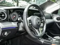 Gebraucht Mercedes E200 184 PS (135 kW) 2018 Grau Kombi