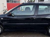 Gebraucht VW Polo Edition 60 PS (44 kW) 2001 Schwarz Kleinwagen